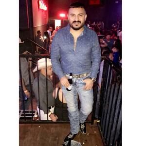 Meet your Posher, Reyes